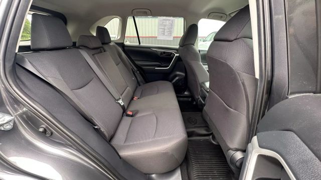 Vehicle image 13 of 36