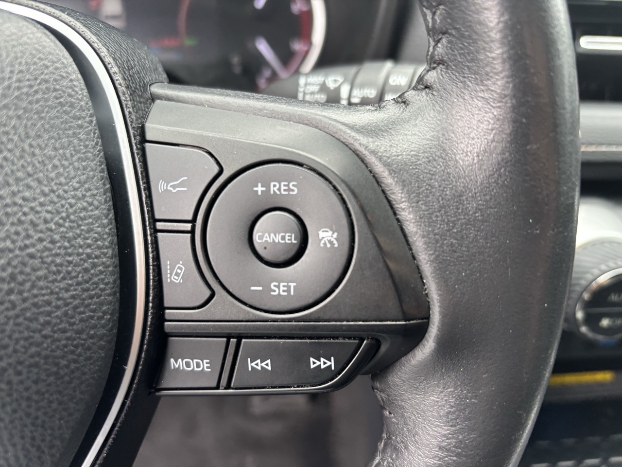 Vehicle image 14 of 20