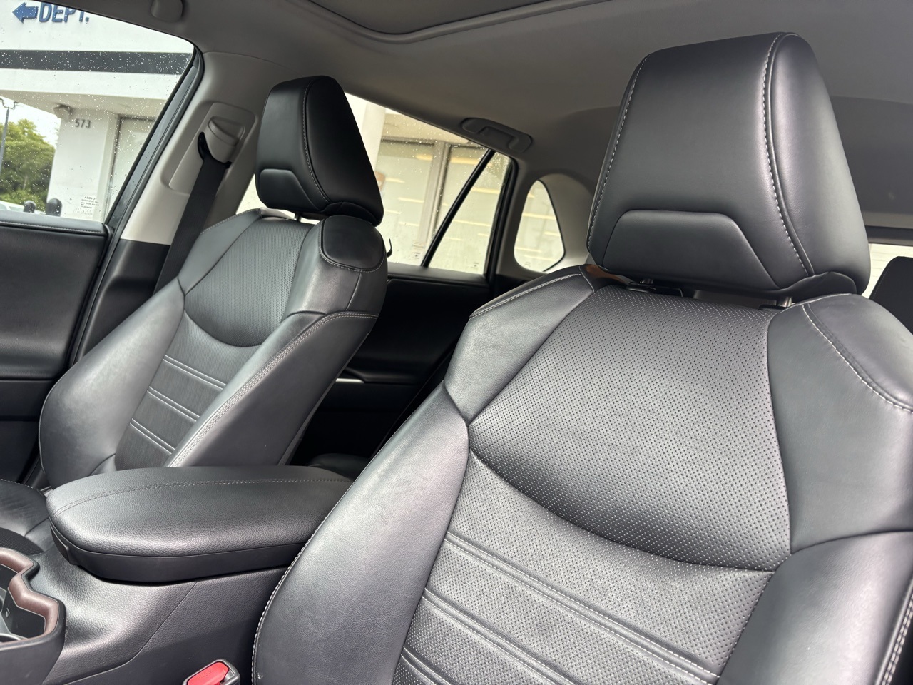 Vehicle image 9 of 20
