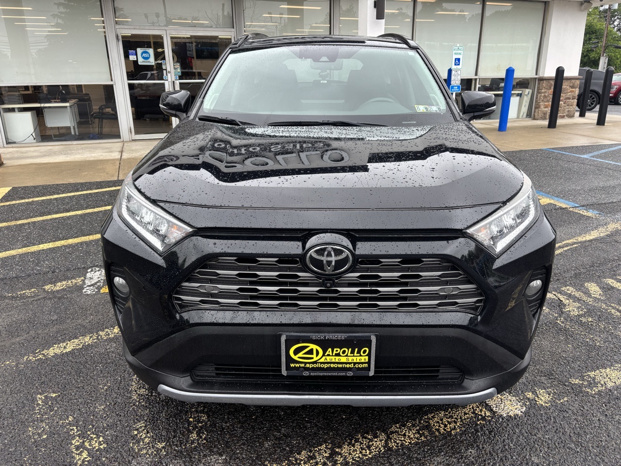 Vehicle image 2 of 20