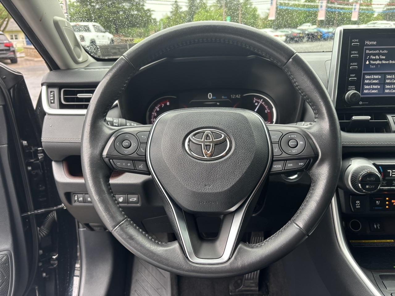 Vehicle image 16 of 20
