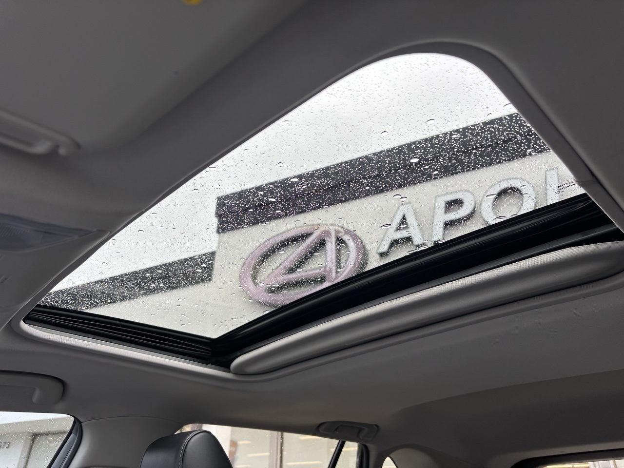Vehicle image 15 of 20