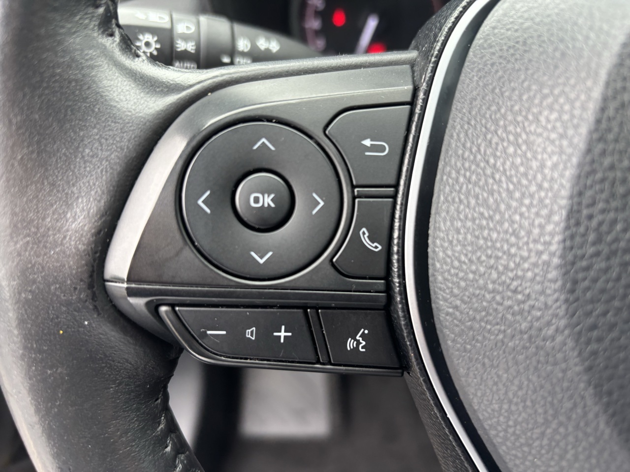 Vehicle image 17 of 20