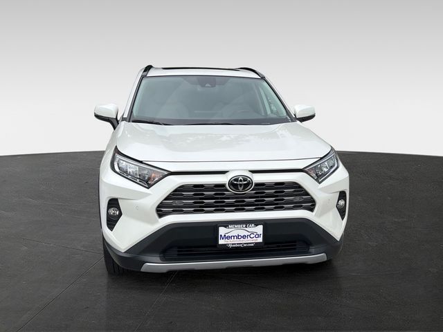 2019 Toyota RAV4 Limited Image 2 of 34