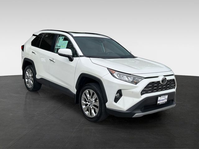 2019 Toyota RAV4 Limited Image 3 of 34