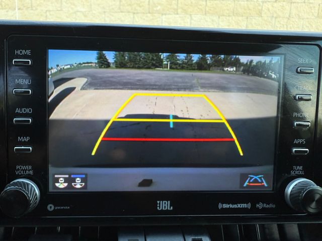 Vehicle image 11 of 15