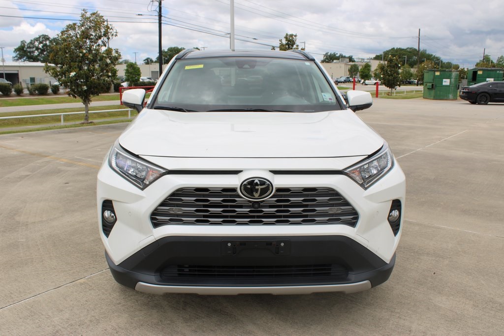 Vehicle image 2 of 34