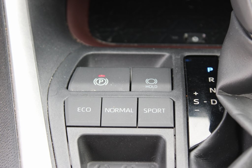 Vehicle image 31 of 34
