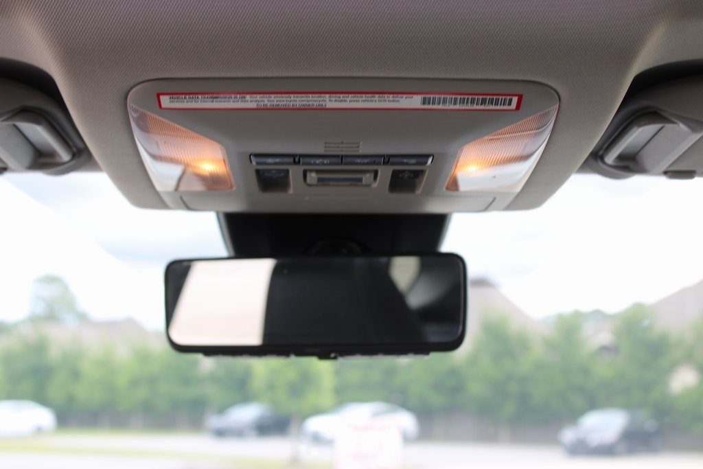 Vehicle image 26 of 34