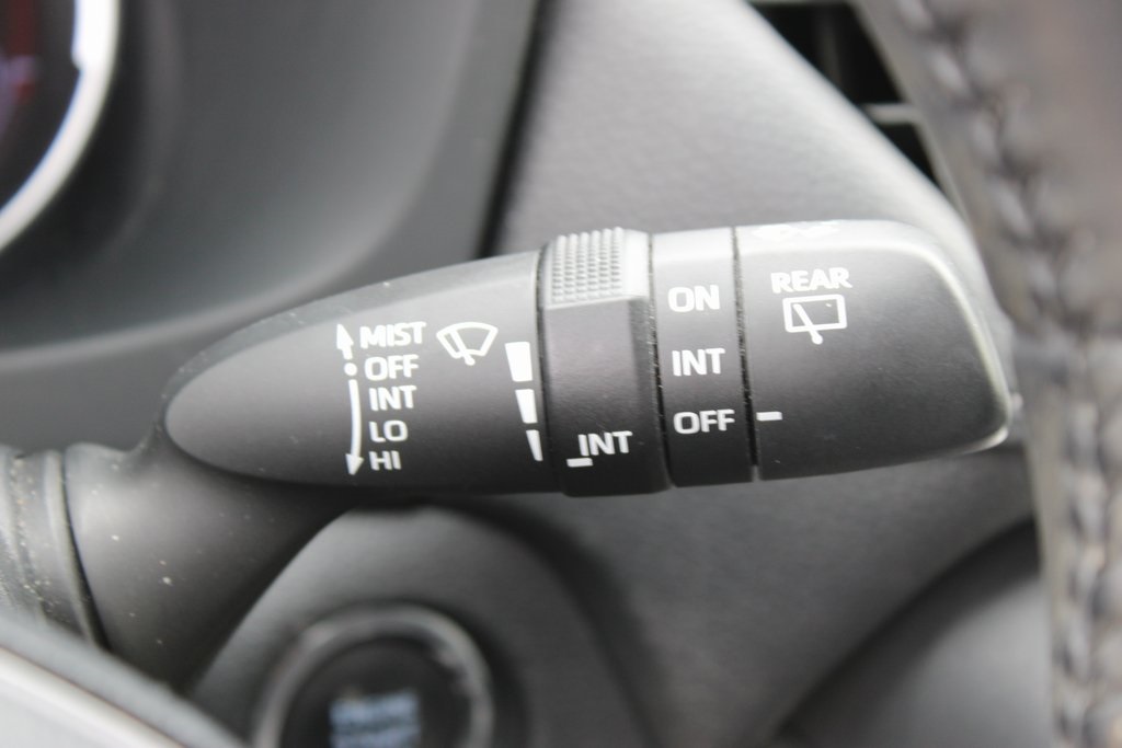 Vehicle image 23 of 34