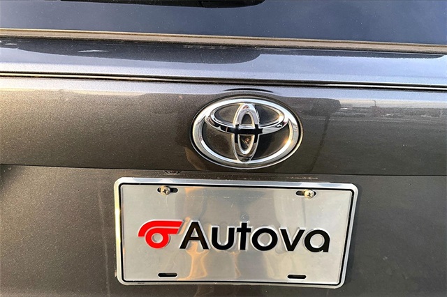 2019 Toyota RAV4 XLE Image 32 of 33