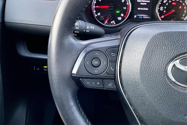 2019 Toyota RAV4 XLE Image 22 of 33