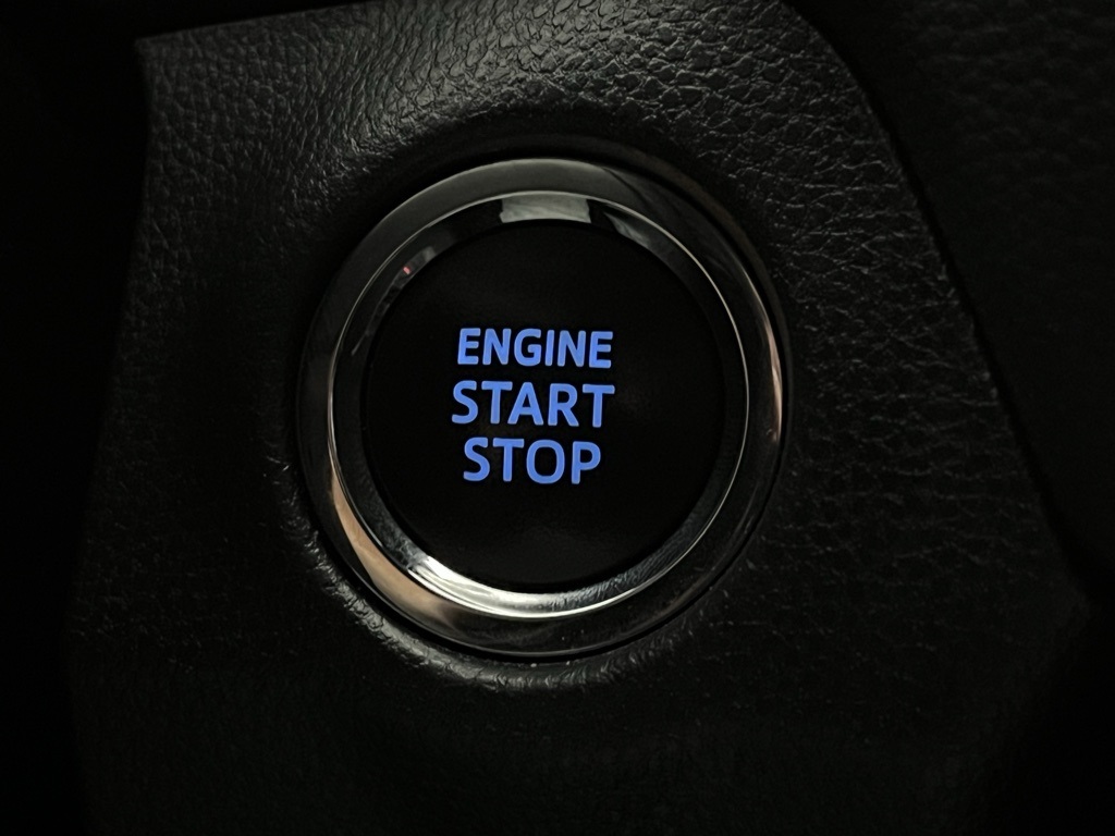 Vehicle image 25 of 33