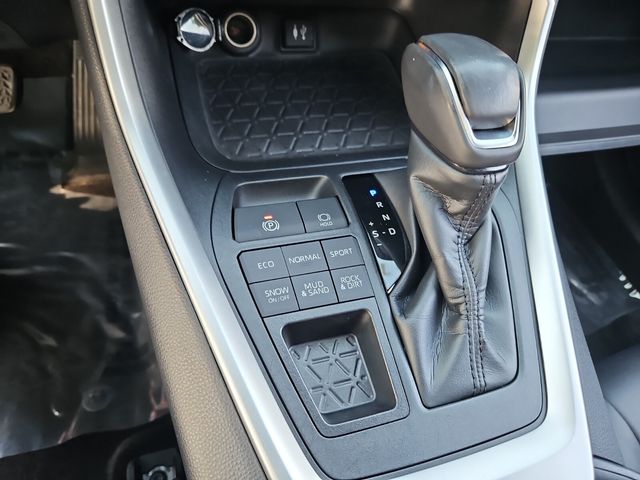 Vehicle image 20 of 30