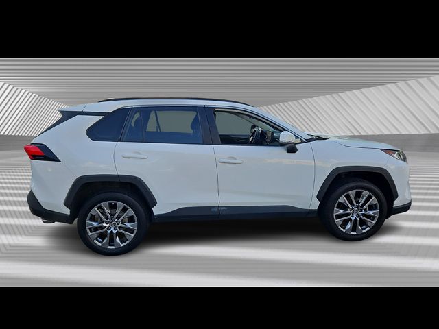 Vehicle image 7 of 30