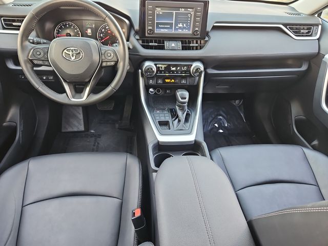 Vehicle image 13 of 30