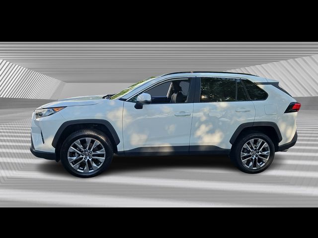 Vehicle image 2 of 30