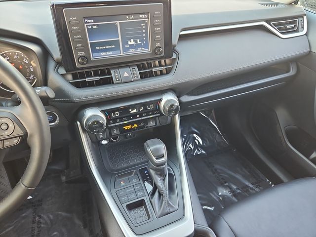 Vehicle image 15 of 30