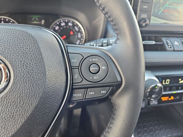 Vehicle image 24 of 30