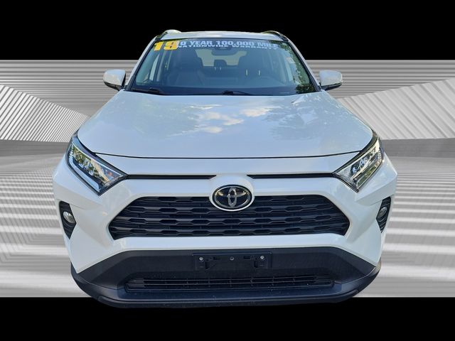 Vehicle image 4 of 30
