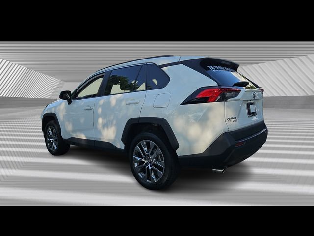 Vehicle image 8 of 30