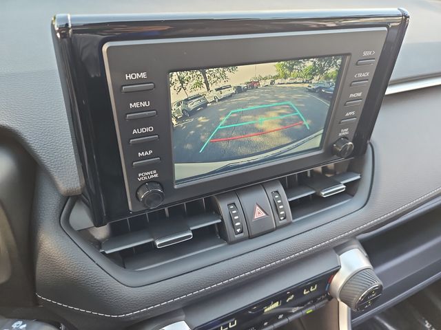 Vehicle image 23 of 30