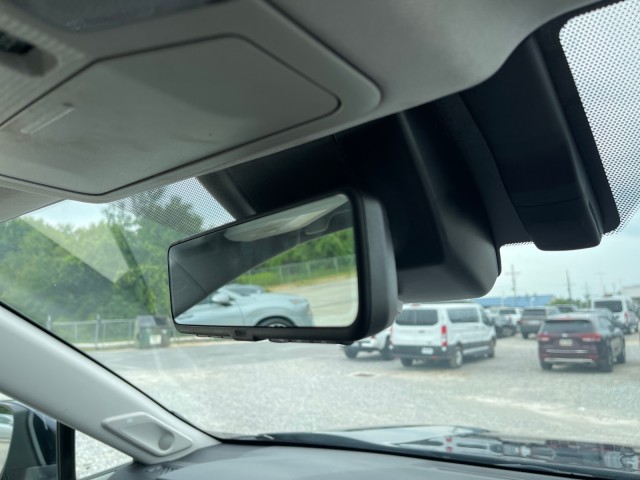 Vehicle image 20 of 21
