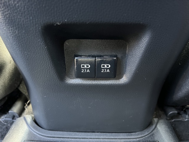 Vehicle image 34 of 35
