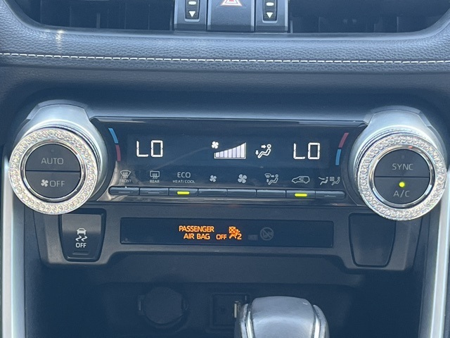Vehicle image 29 of 35