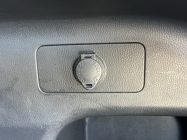 Vehicle image 11 of 35