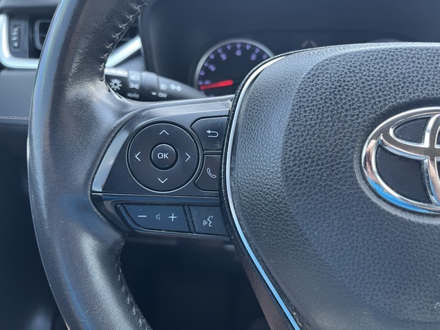 Vehicle image 20 of 35