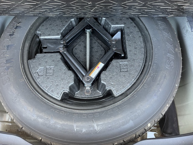 Vehicle image 10 of 35