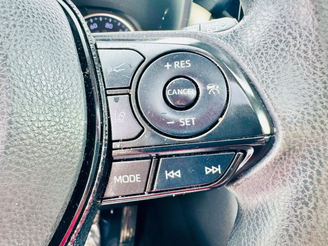 Vehicle image 19 of 31