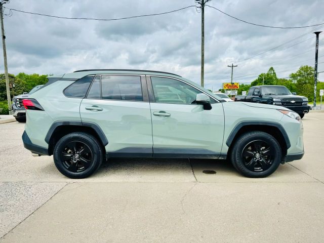 Vehicle image 5 of 31