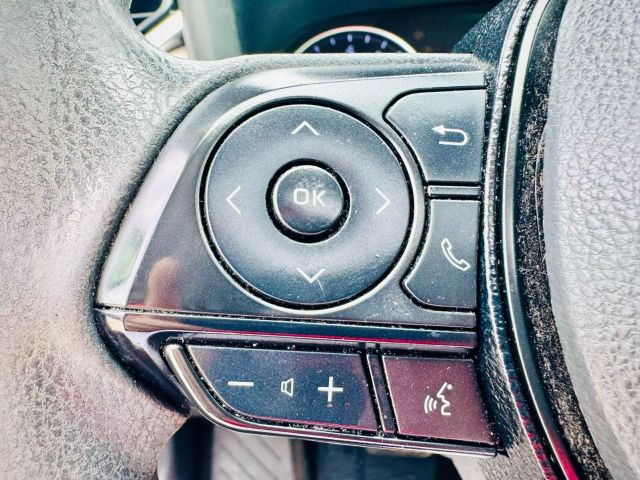 Vehicle image 17 of 31