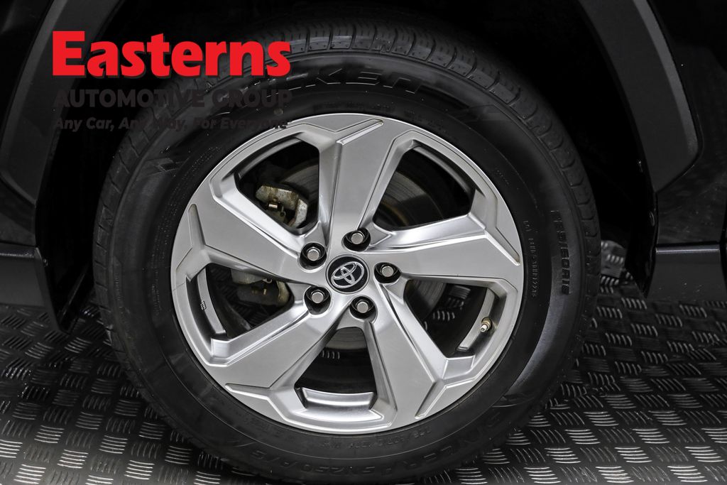 2019 Toyota RAV4 Hybrid Limited Image 37 of 62