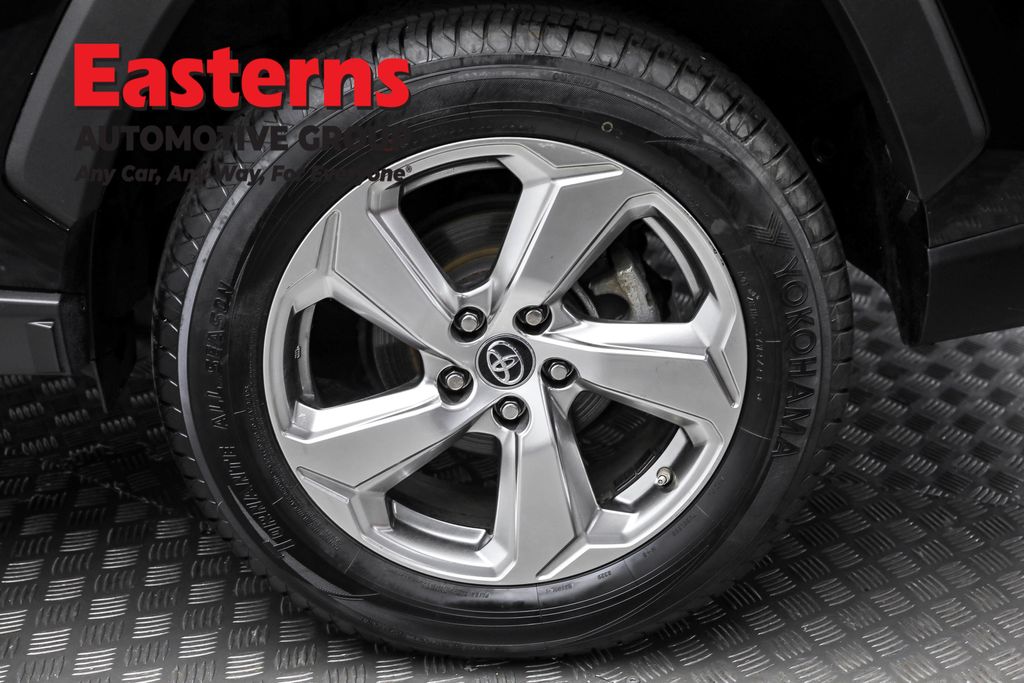 2019 Toyota RAV4 Hybrid Limited Image 41 of 62