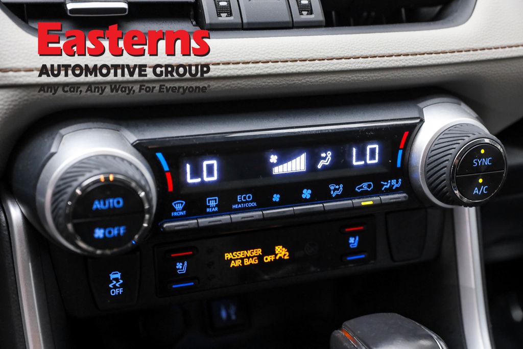 2019 Toyota RAV4 Hybrid Limited Image 59 of 62