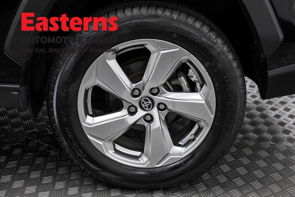 2019 Toyota RAV4 Hybrid Limited Image 40 of 62