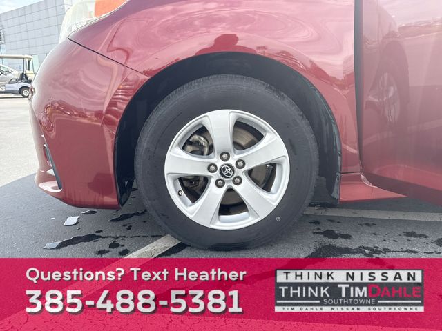 Vehicle image 16 of 16