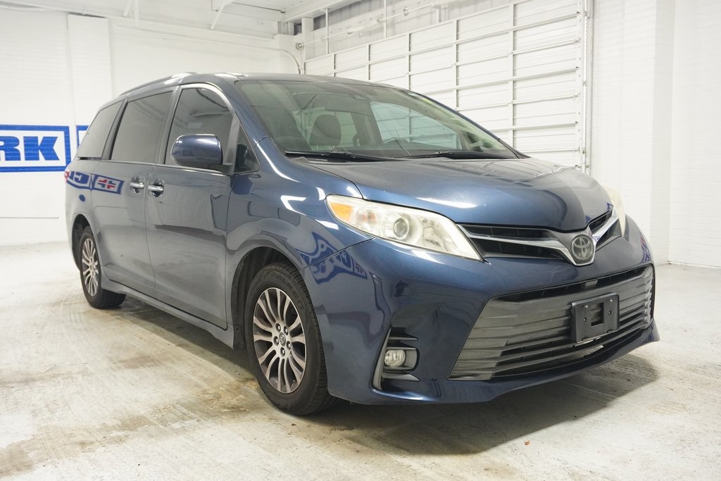 Vehicle image 3 of 37