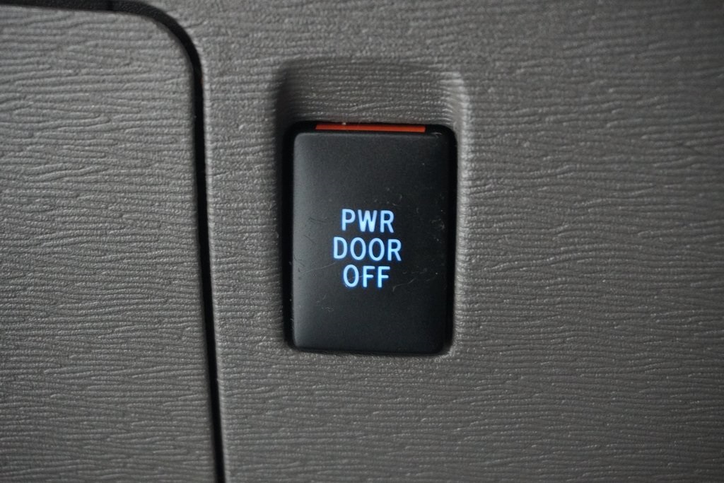 Vehicle image 20 of 37