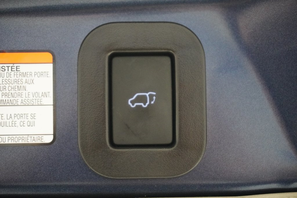 Vehicle image 10 of 37