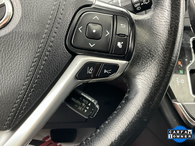Vehicle image 23 of 33