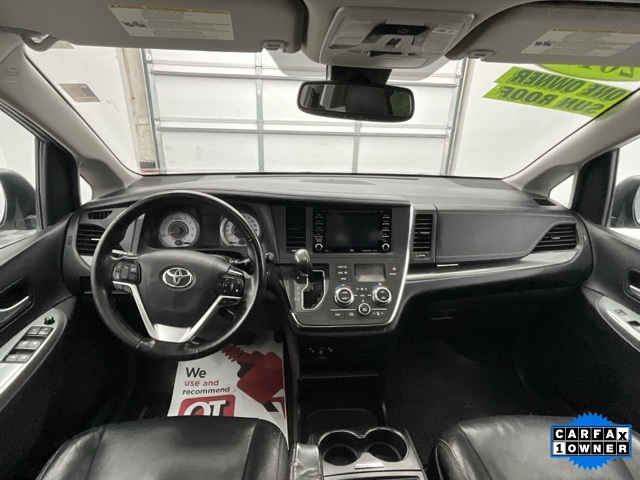 Vehicle image 7 of 33
