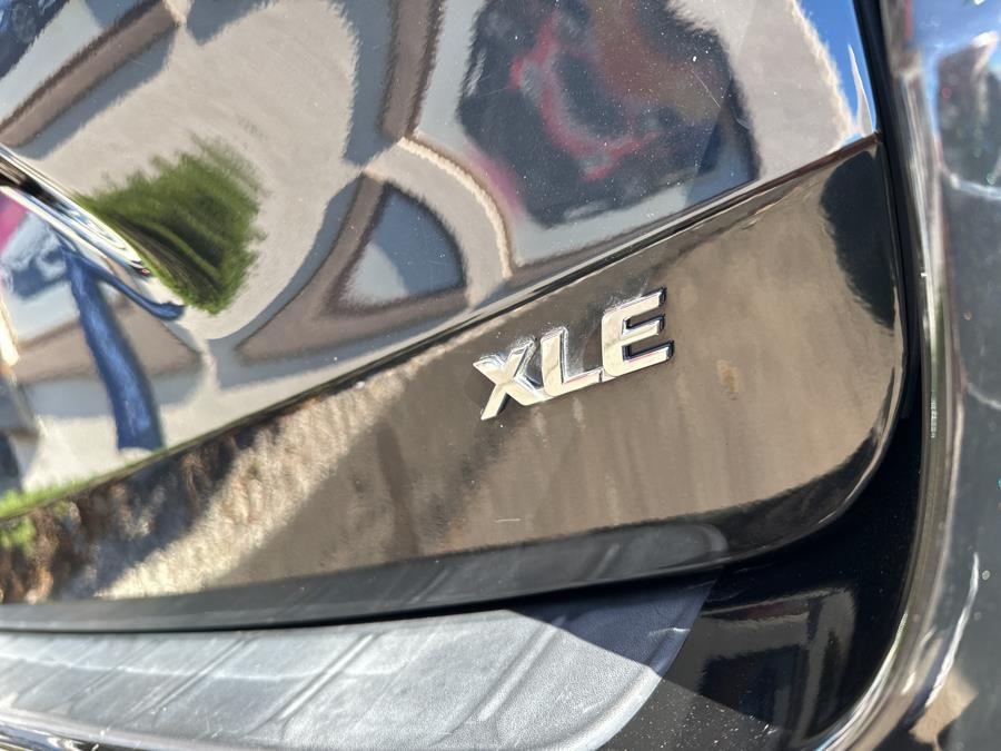 Vehicle image 34 of 35
