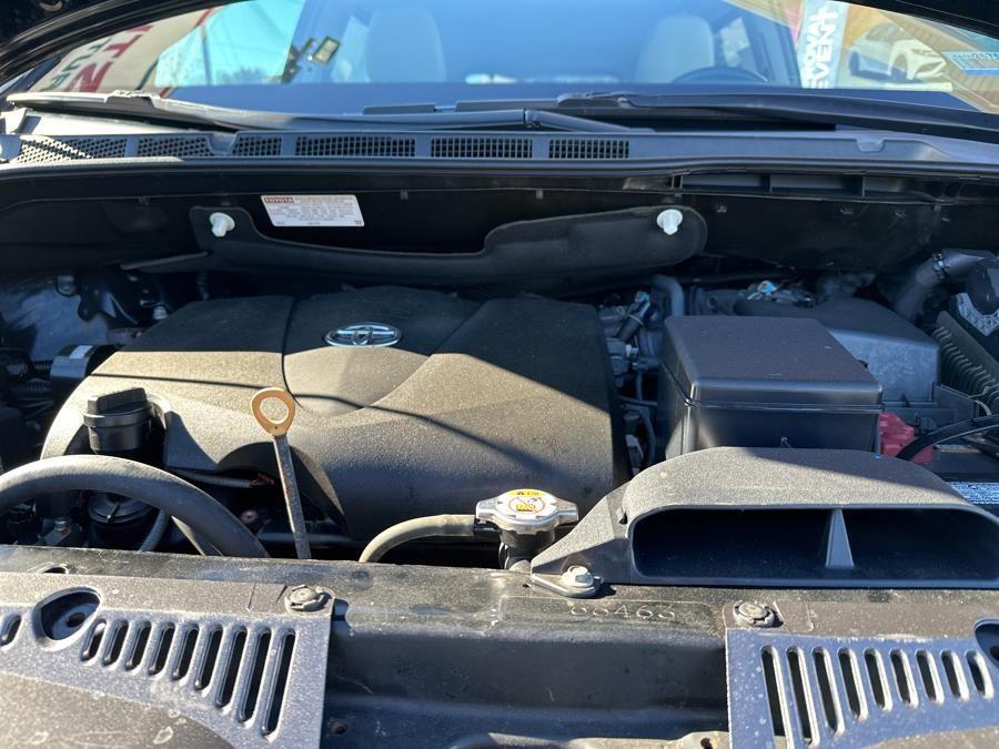 Vehicle image 9 of 35