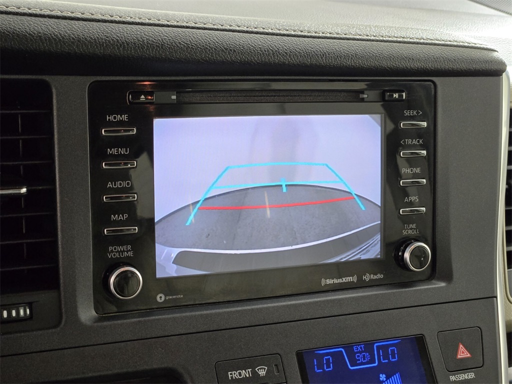 Vehicle image 28 of 39