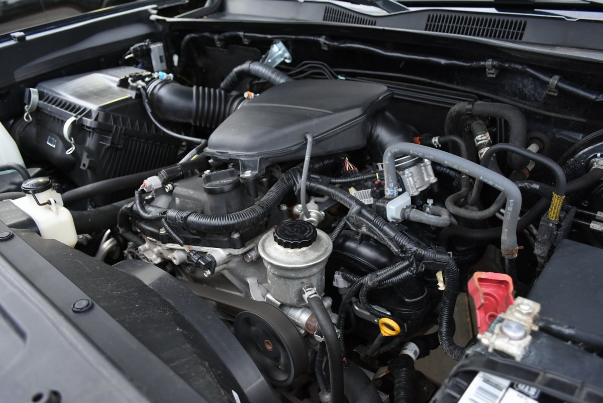 Vehicle image 33 of 34