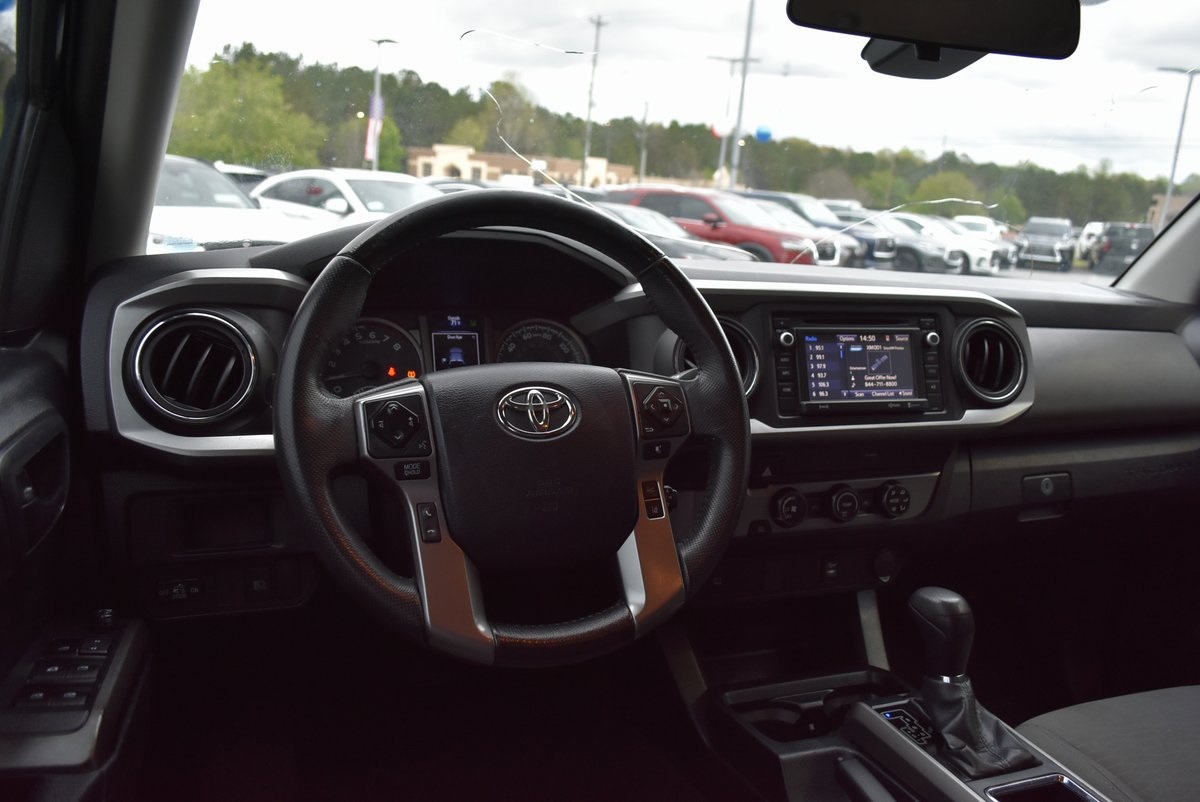 Vehicle image 14 of 34